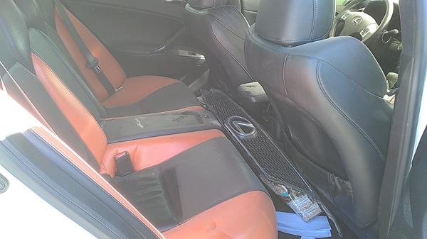 Photo 19 VIN: JTHBP5C28B5008642 - LEXUS ISF 