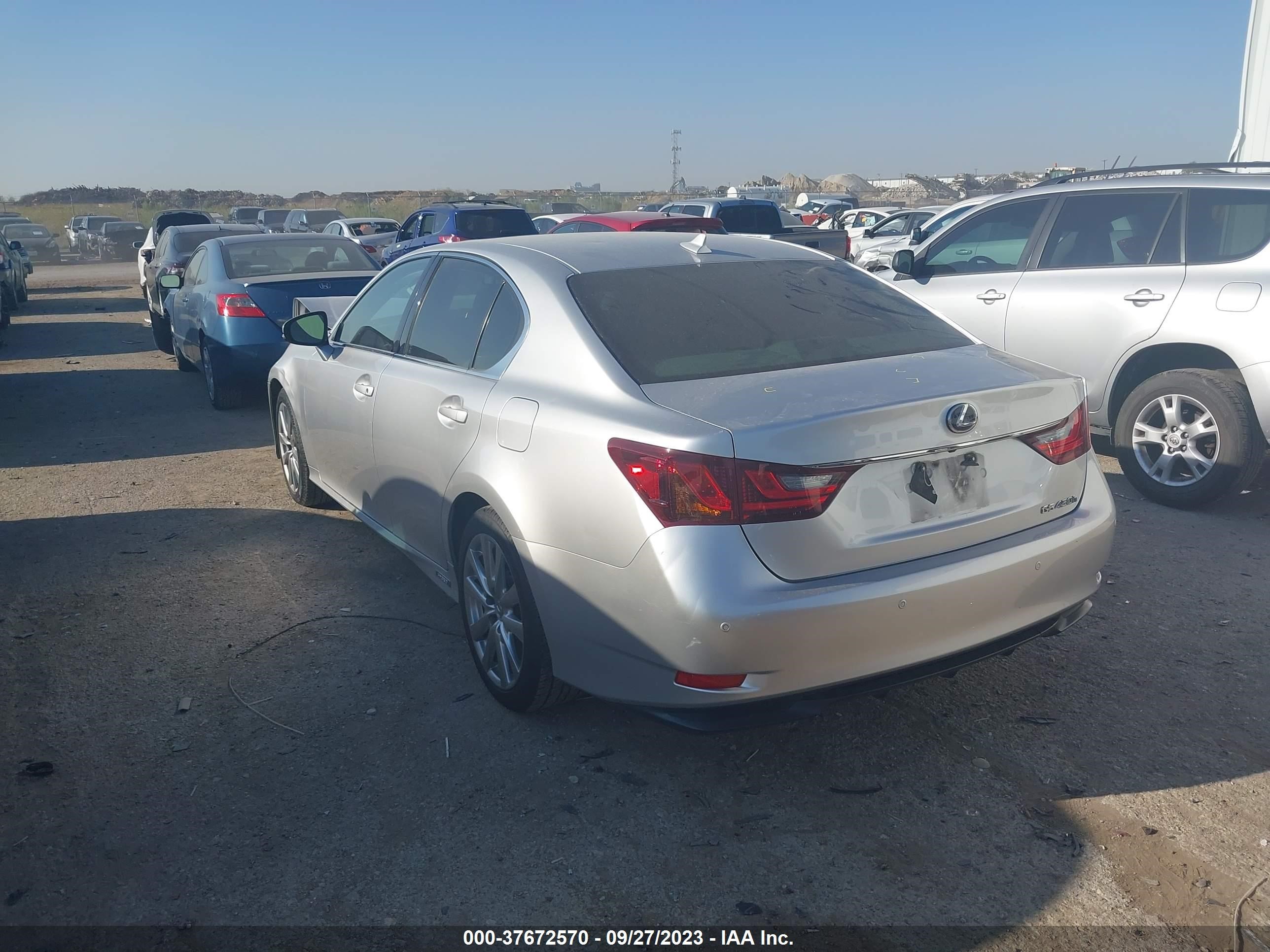 Photo 2 VIN: JTHBS1BL6D5006179 - LEXUS GS 