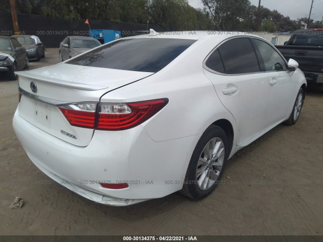 Photo 3 VIN: JTHBW1GG0E2067255 - LEXUS ES 300H 