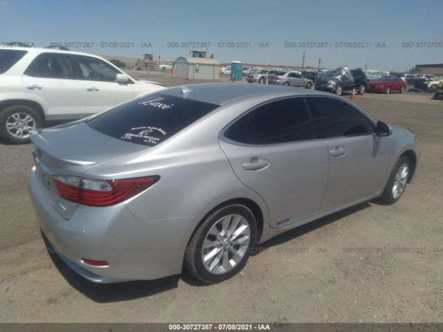 Photo 3 VIN: JTHBW1GG0E2075341 - LEXUS ES 300H 