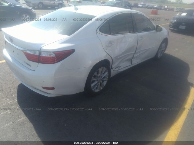 Photo 3 VIN: JTHBW1GG0E2076330 - LEXUS ES 300H 