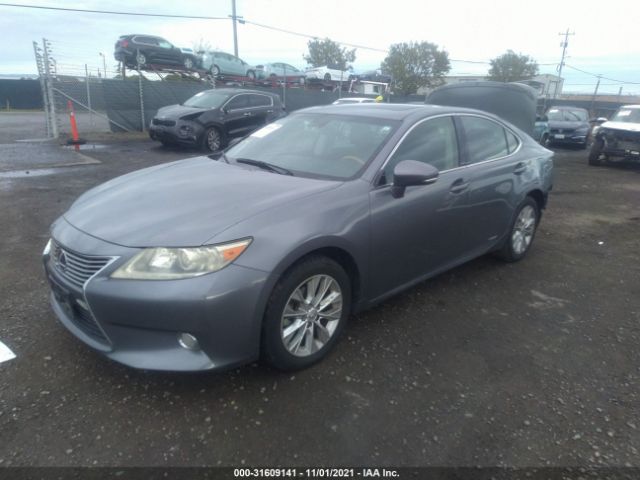 Photo 1 VIN: JTHBW1GG1D2002963 - LEXUS ES 300H 