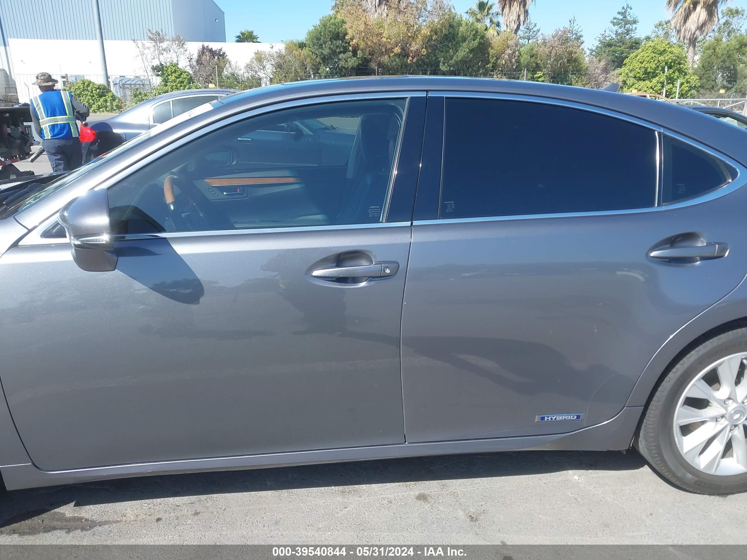 Photo 14 VIN: JTHBW1GG1D2018029 - LEXUS ES 