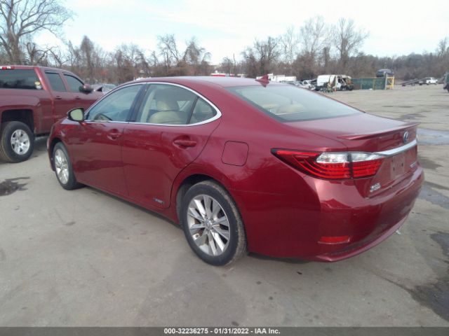 Photo 2 VIN: JTHBW1GG1D2030830 - LEXUS ES 300H 