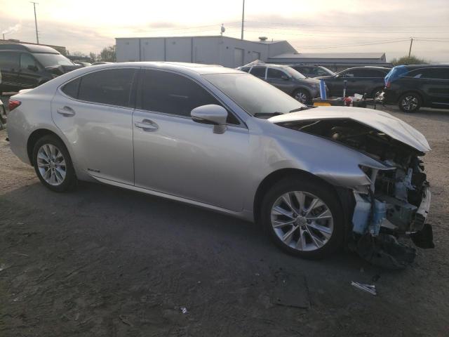 Photo 3 VIN: JTHBW1GG1E2043434 - LEXUS ES 300H 