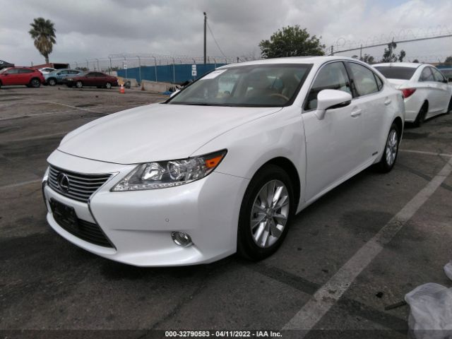 Photo 1 VIN: JTHBW1GG1E2049041 - LEXUS ES 300H 