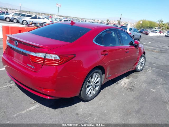 Photo 3 VIN: JTHBW1GG1E2054613 - LEXUS ES 300H 