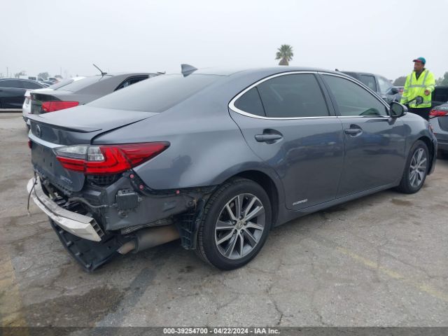 Photo 3 VIN: JTHBW1GG1G2120757 - LEXUS ES 300H 