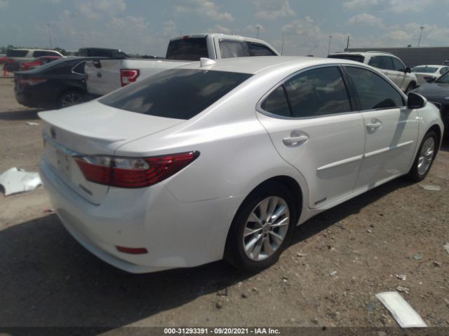 Photo 3 VIN: JTHBW1GG2F2081983 - LEXUS ES 300H 