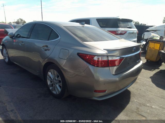 Photo 2 VIN: JTHBW1GG2F2092031 - LEXUS ES 300H 