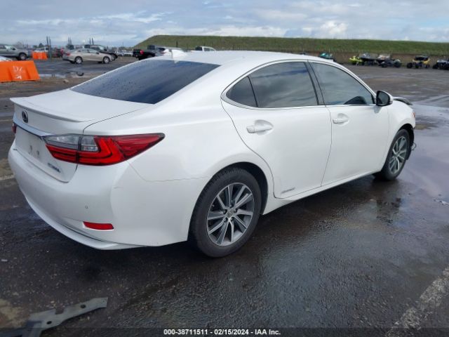 Photo 3 VIN: JTHBW1GG2H2139478 - LEXUS ES 300H 