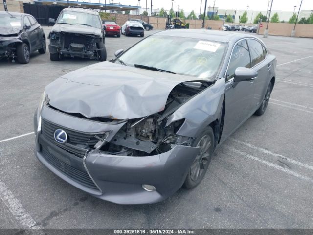 Photo 1 VIN: JTHBW1GG3D2021725 - LEXUS ES 300H 