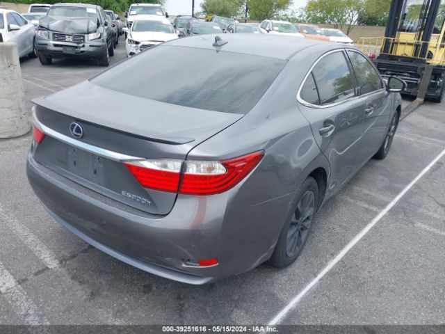 Photo 3 VIN: JTHBW1GG3D2021725 - LEXUS ES 300H 