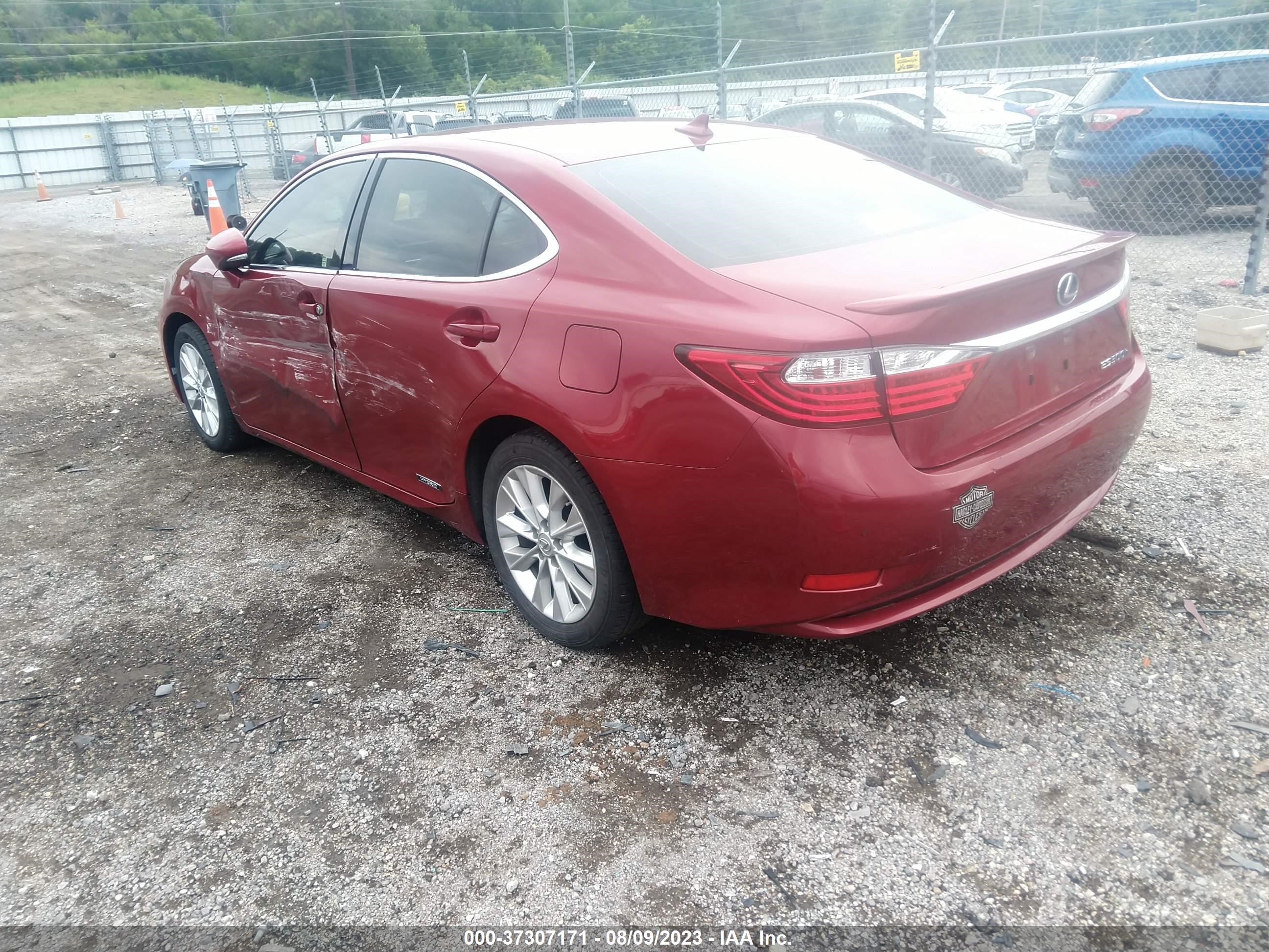 Photo 2 VIN: JTHBW1GG3D2028996 - LEXUS ES 300H 