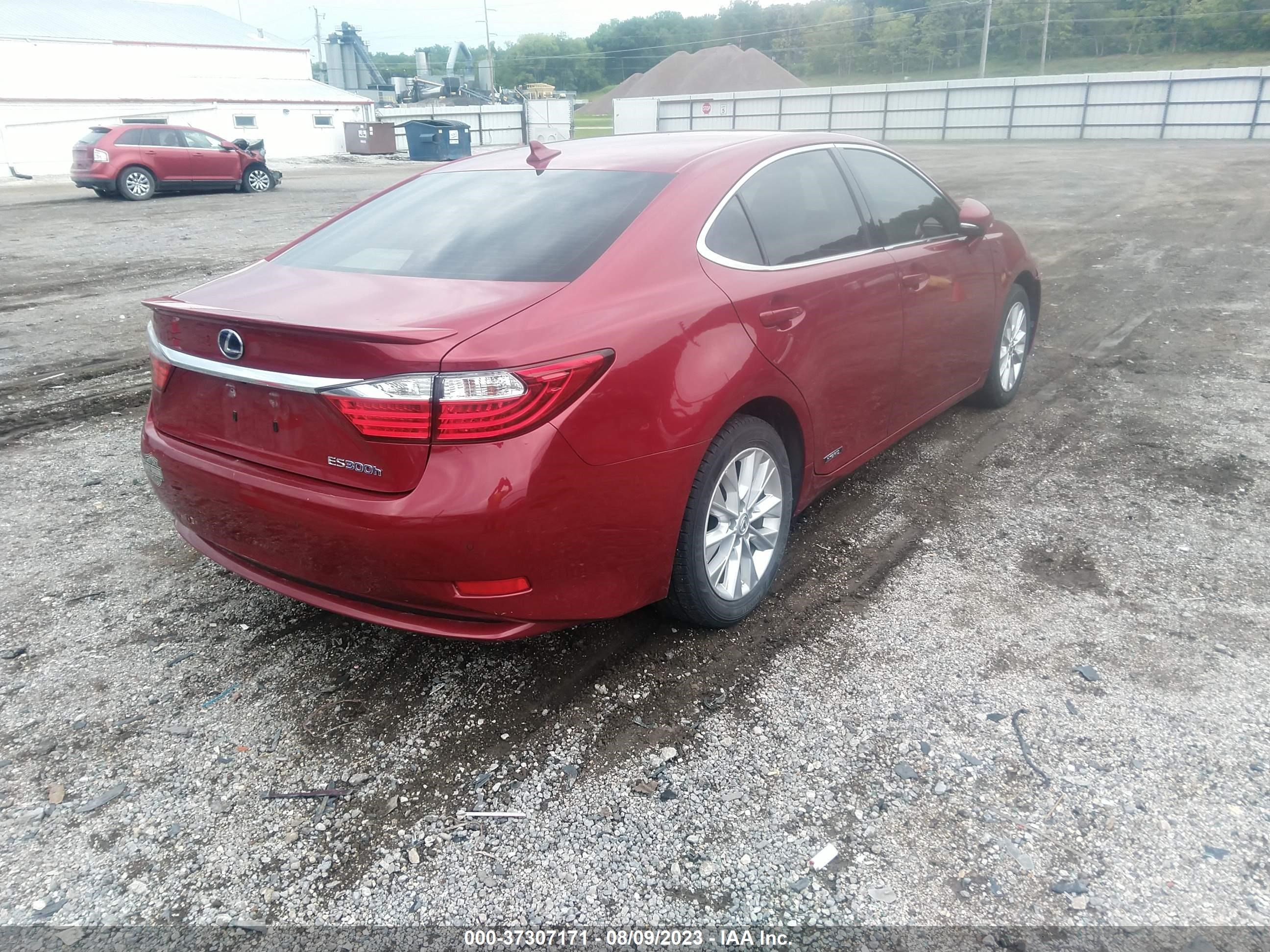 Photo 3 VIN: JTHBW1GG3D2028996 - LEXUS ES 300H 