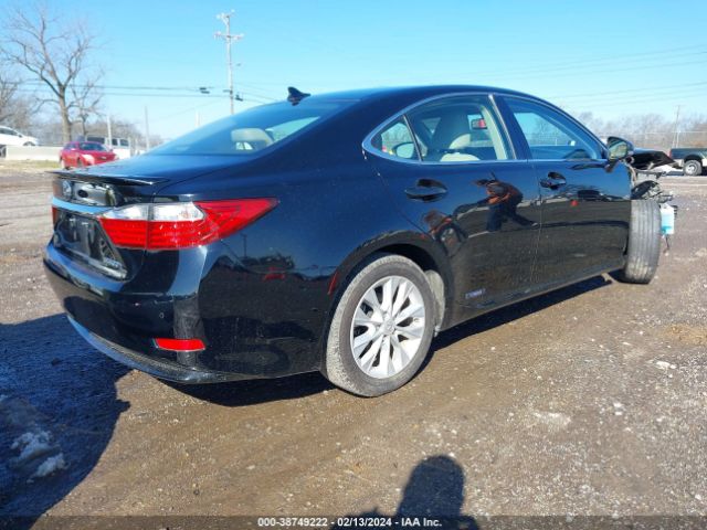 Photo 3 VIN: JTHBW1GG3E2041541 - LEXUS ES 300H 