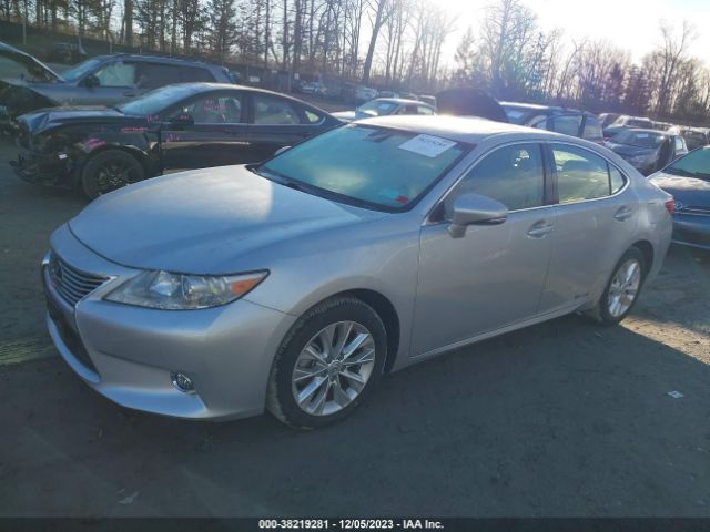 Photo 1 VIN: JTHBW1GG3E2049851 - LEXUS ES 300H 