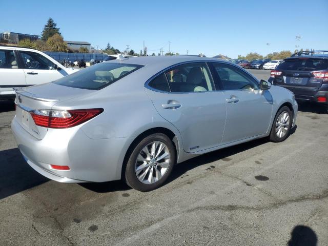 Photo 2 VIN: JTHBW1GG3E2074474 - LEXUS ES 300H 