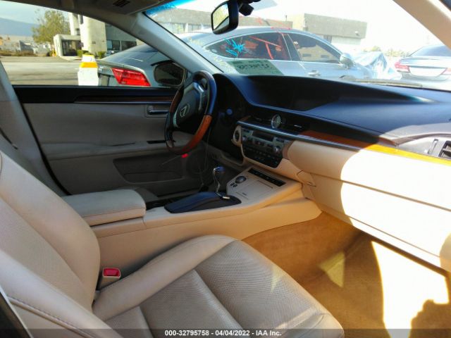 Photo 4 VIN: JTHBW1GG3F2100654 - LEXUS ES 300H 