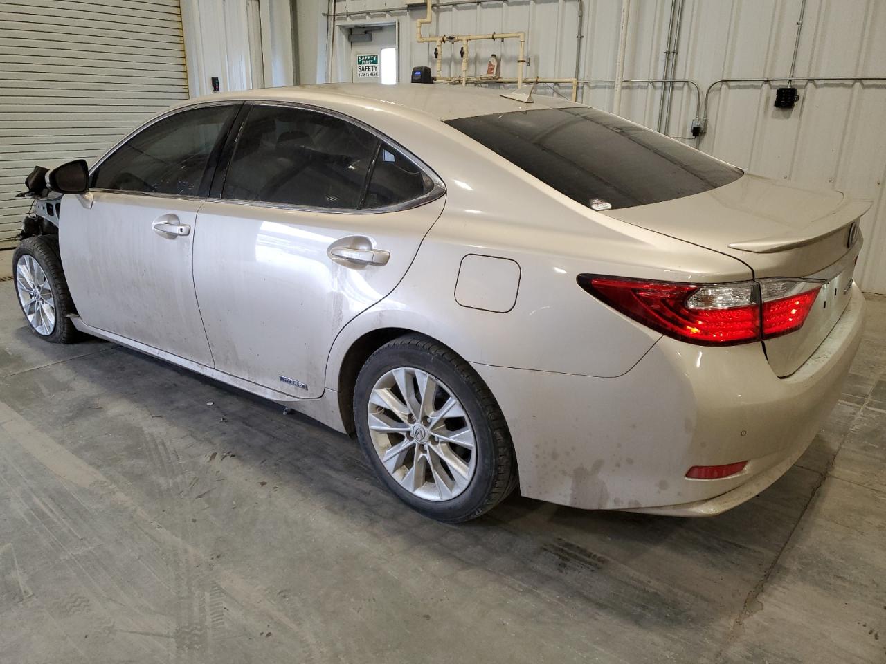 Photo 1 VIN: JTHBW1GG4E2044562 - LEXUS ES 