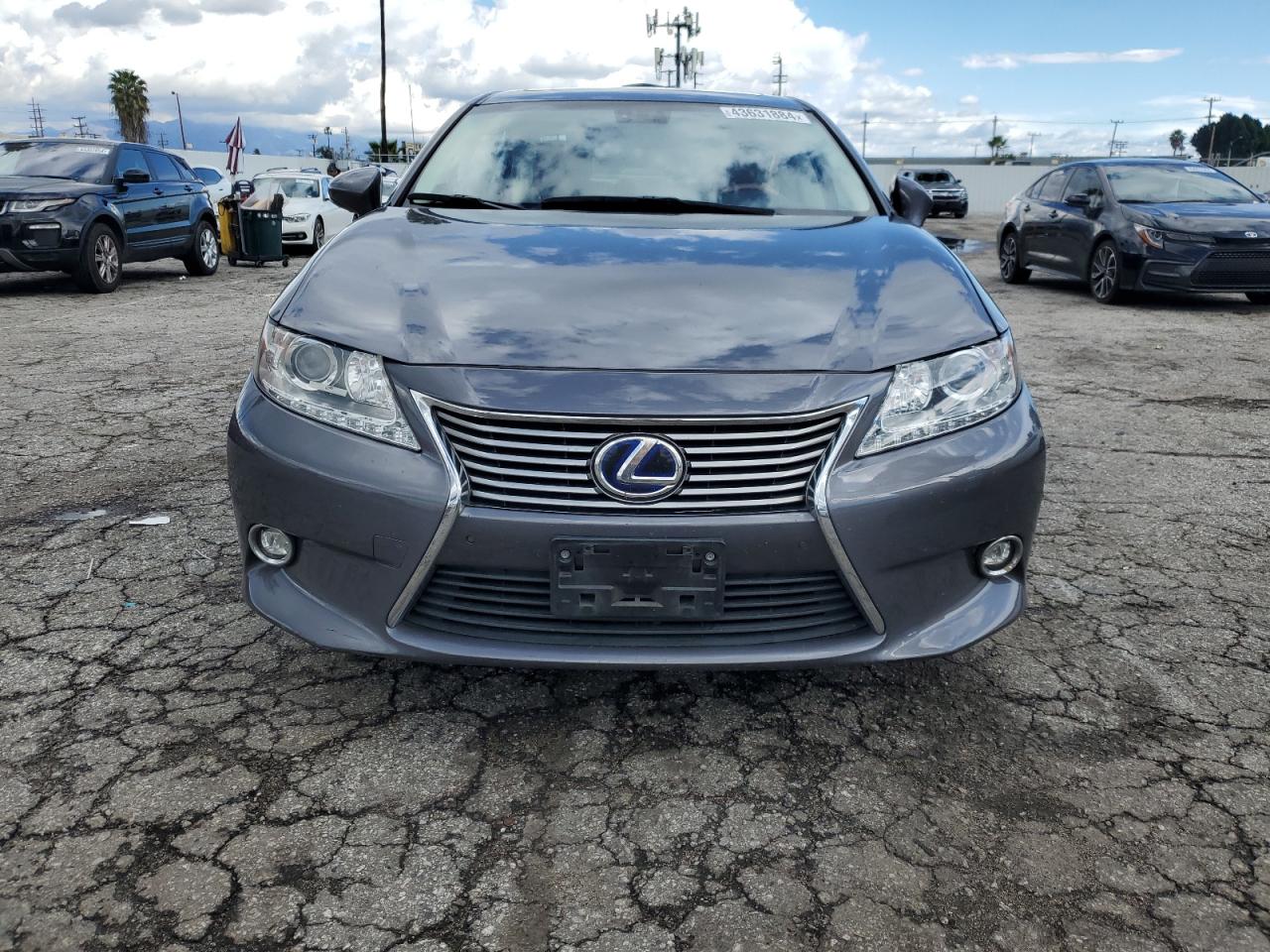 Photo 4 VIN: JTHBW1GG4E2049566 - LEXUS ES 