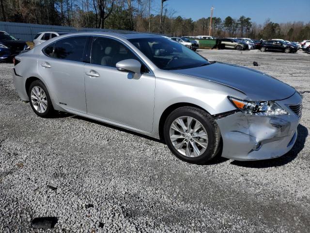 Photo 3 VIN: JTHBW1GG4F2099904 - LEXUS ES300 