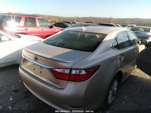 Photo 3 VIN: JTHBW1GG5D2007549 - LEXUS ES 300H 