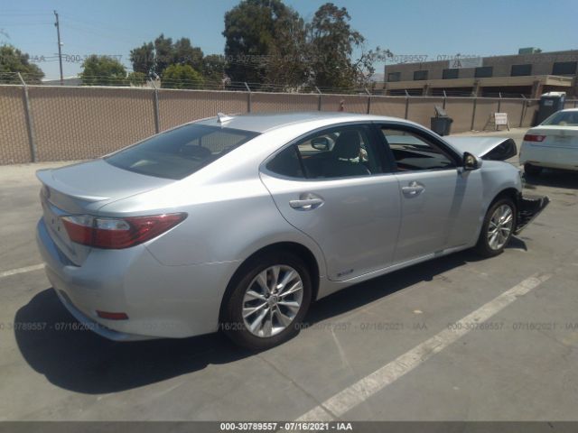 Photo 3 VIN: JTHBW1GG5E2061192 - LEXUS ES 300H 