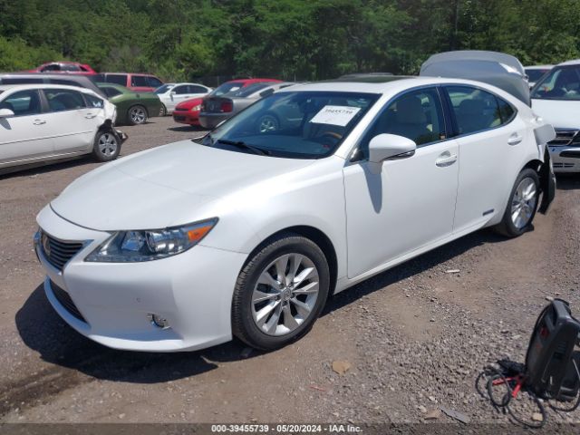 Photo 1 VIN: JTHBW1GG5E2070152 - LEXUS ES 300H 