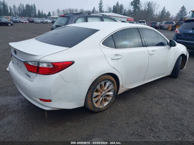 Photo 3 VIN: JTHBW1GG5E2076310 - LEXUS ES 300H 