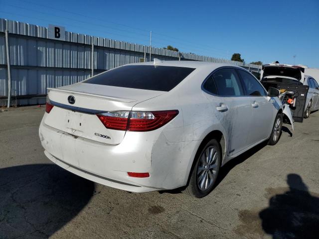 Photo 2 VIN: JTHBW1GG5F2080410 - LEXUS ES300 