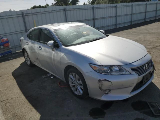 Photo 3 VIN: JTHBW1GG5F2084179 - LEXUS ES 300H 