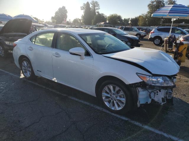 Photo 3 VIN: JTHBW1GG5F2085669 - LEXUS ES 300H 