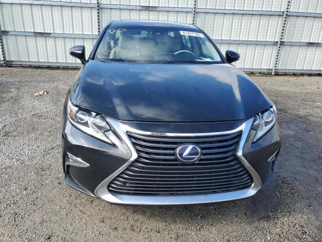 Photo 4 VIN: JTHBW1GG5J2187773 - LEXUS ES300 