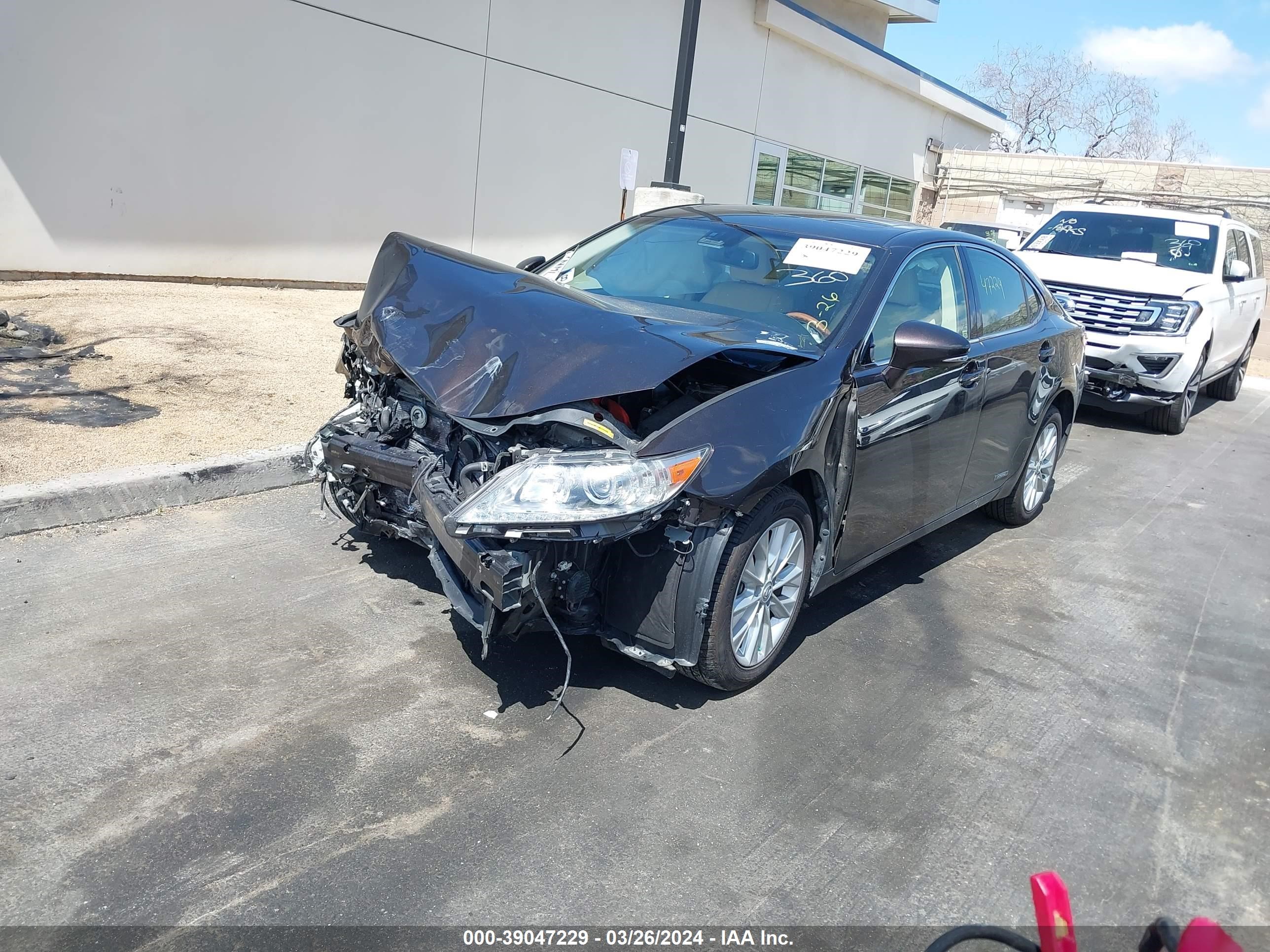 Photo 1 VIN: JTHBW1GG6D2008354 - LEXUS ES 