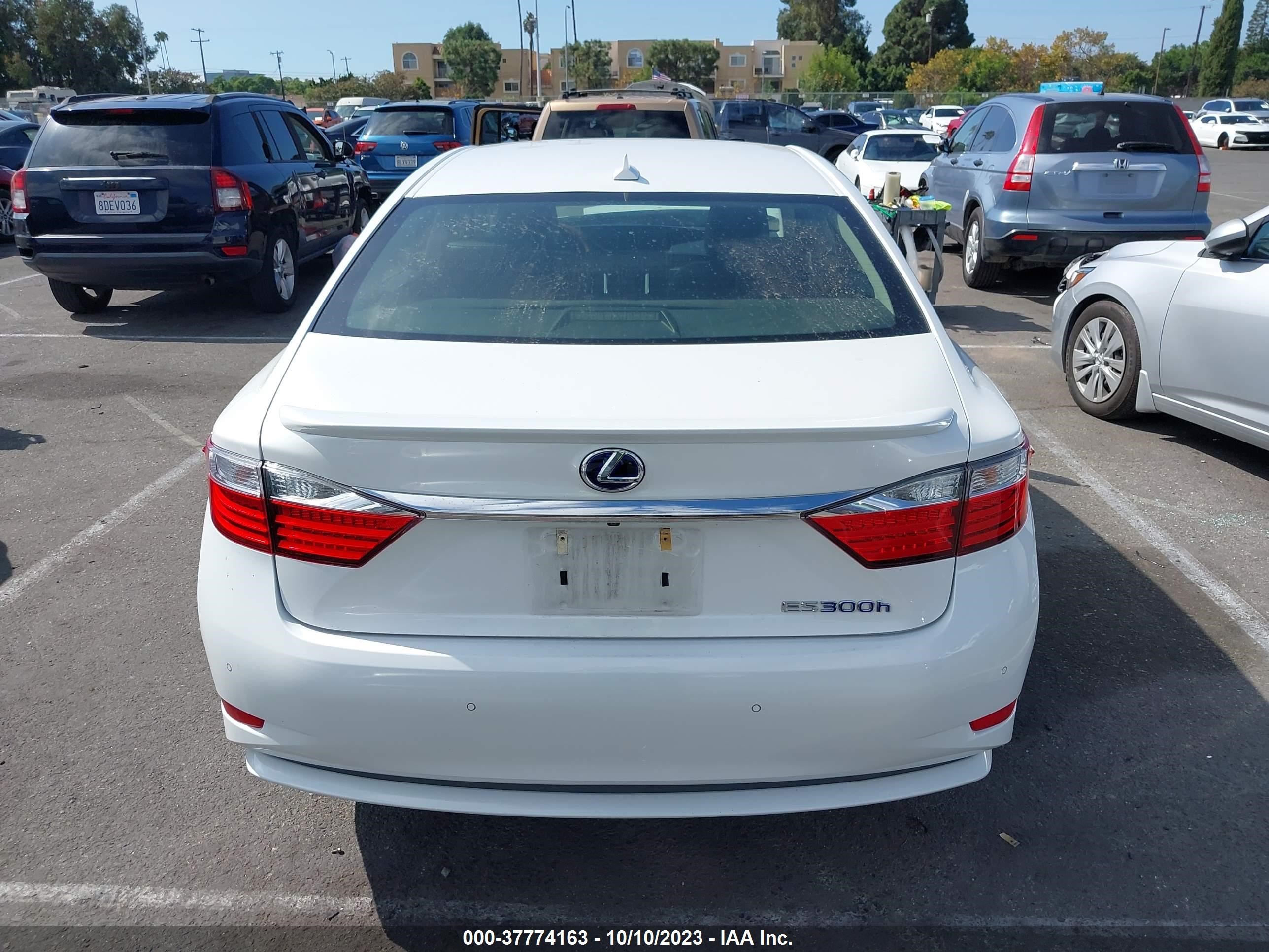 Photo 16 VIN: JTHBW1GG6D2038020 - LEXUS ES 