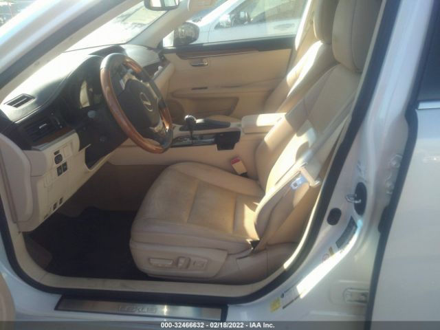 Photo 4 VIN: JTHBW1GG6E2052193 - LEXUS ES 300H 