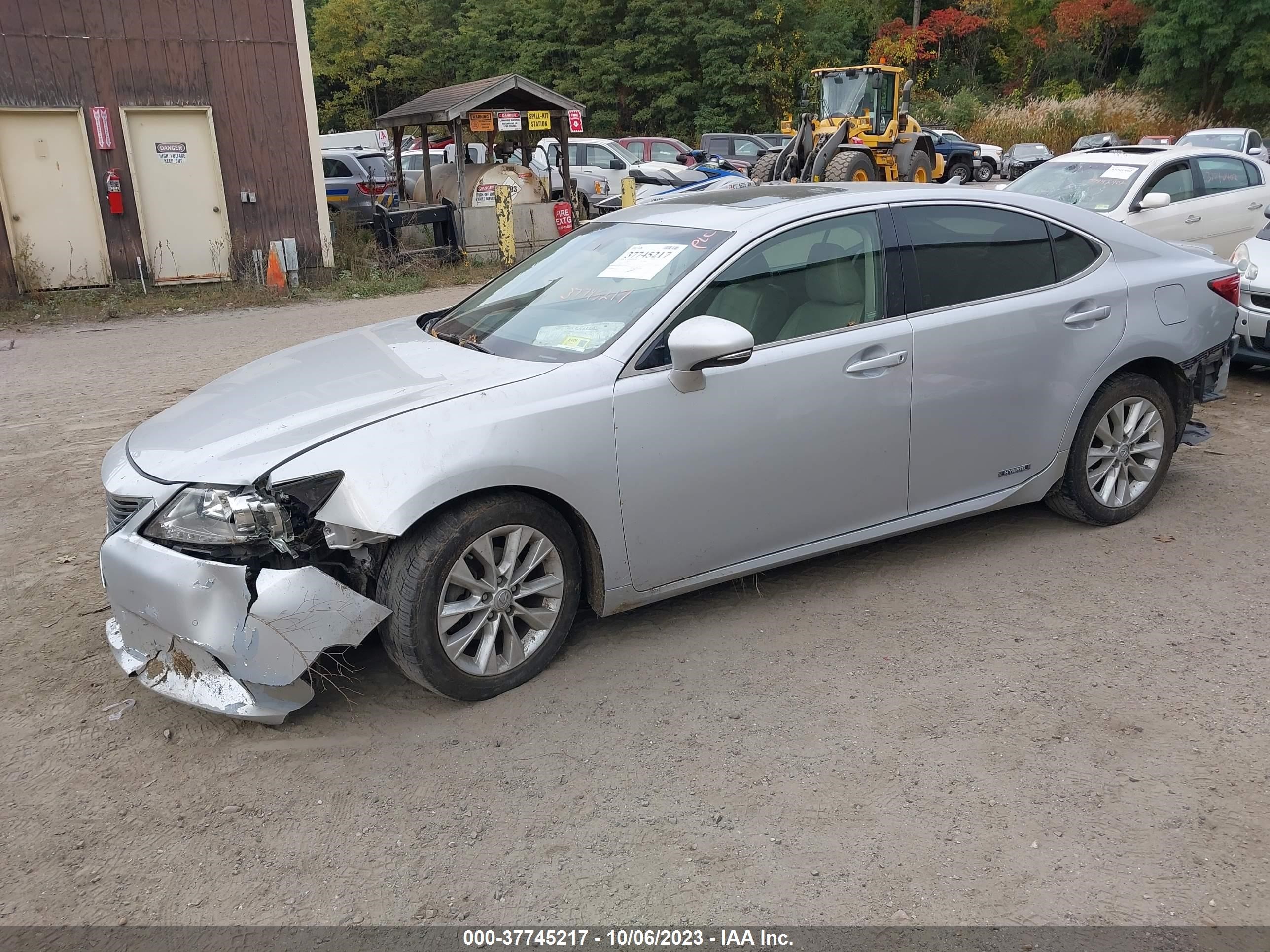 Photo 1 VIN: JTHBW1GG6E2056857 - LEXUS ES 