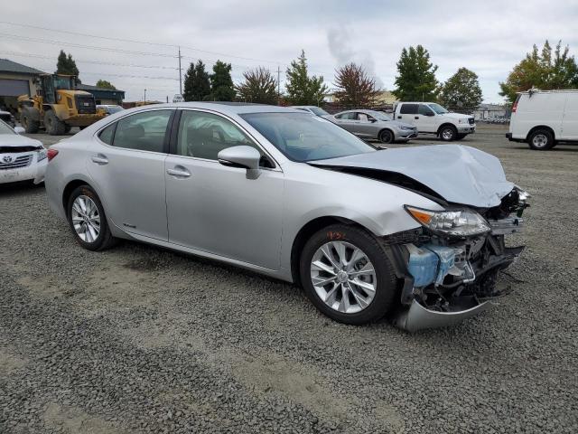 Photo 3 VIN: JTHBW1GG6E2065302 - LEXUS ES 300H 