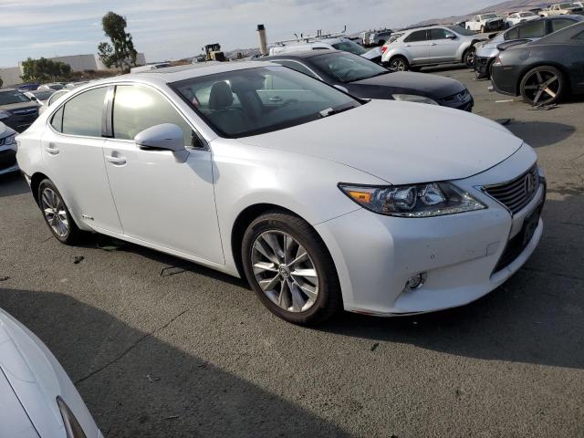 Photo 3 VIN: JTHBW1GG6F2100776 - LEXUS ES 300H 