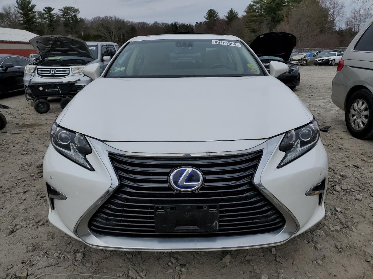 Photo 4 VIN: JTHBW1GG6G2114601 - LEXUS ES 