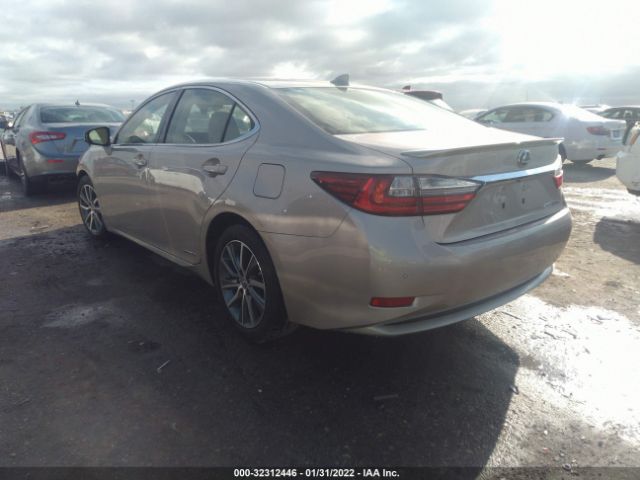 Photo 2 VIN: JTHBW1GG6J2186101 - LEXUS ES 