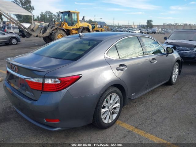 Photo 3 VIN: JTHBW1GG7E2068516 - LEXUS ES 300H 