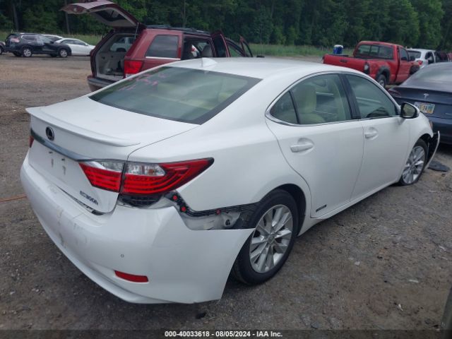 Photo 3 VIN: JTHBW1GG7F2097788 - LEXUS ES 