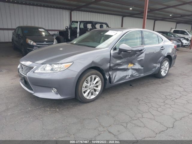 Photo 1 VIN: JTHBW1GG7F2098228 - LEXUS ES 300H 