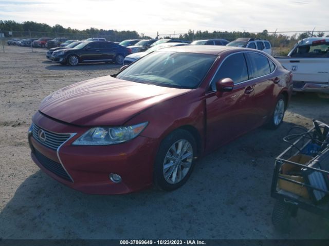 Photo 1 VIN: JTHBW1GG8F2083334 - LEXUS ES 300H 