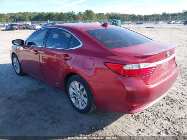 Photo 2 VIN: JTHBW1GG8F2083334 - LEXUS ES 300H 