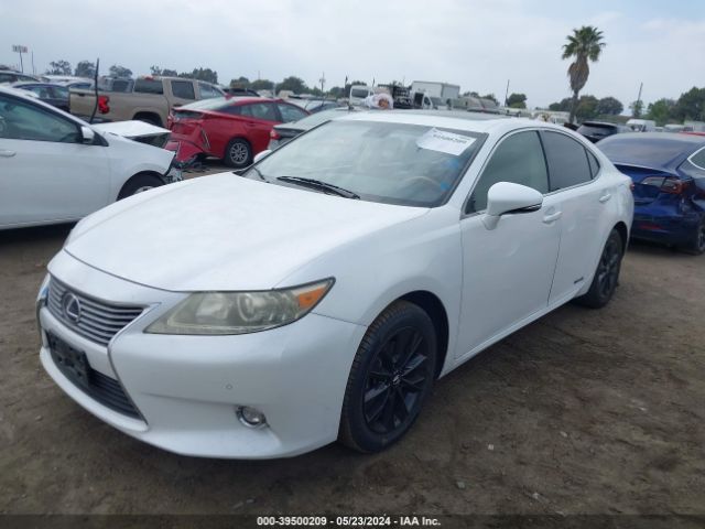 Photo 1 VIN: JTHBW1GG8F2091806 - LEXUS ES 300H 