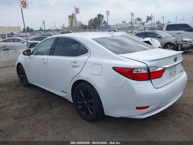 Photo 2 VIN: JTHBW1GG8F2091806 - LEXUS ES 300H 