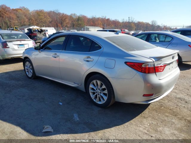 Photo 2 VIN: JTHBW1GG9D2001706 - LEXUS ES 300H 